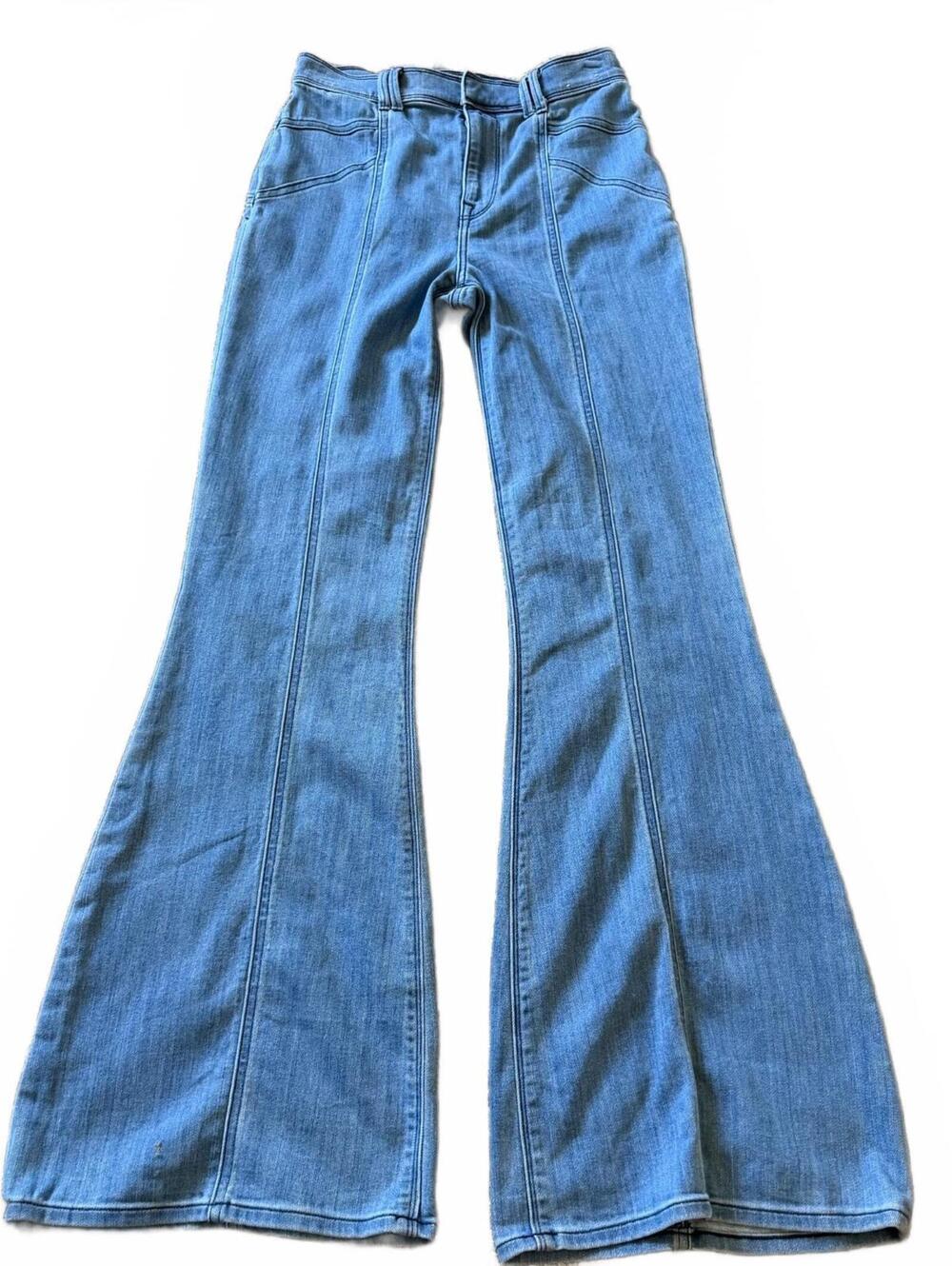 Express Women’s 2R Super High Rise Bell Flare Jeans Medium Wash Stretch